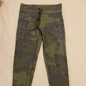 Camo AE leggings